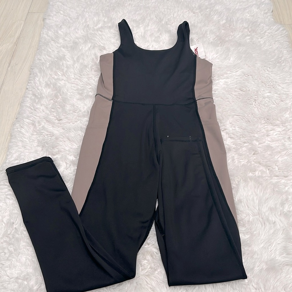 Women’s jumpsuit / brand - Move Theology